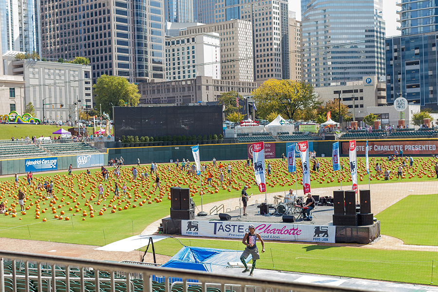 Main Stage 6 (Miranda Reger Photography)