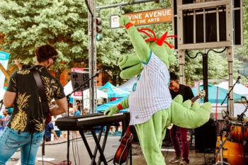 Mascot Meet and Greet 2024 Homer Knights 1 (credit Sophia Simone) Catch the Charlotte Knights all weekend long at Truist Field as they take on the Lehigh Valley IronPigs. With the skyline as your backdrop, it’s the perfect Uptown outing for baseball lovers. Game Schedule: • Friday, June 6 – 7:04 PM • Saturday, June 7 – 12:05 PM • Sunday, June 8 – 1:05 PM (Princess Day!) Sunday’s game features Princess Day, where kids are encouraged to dress up and enjoy magical, family-friendly fun. Grab your seats now.