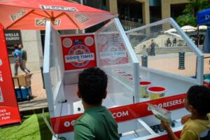 Resers 1 (photo credit Rachael Hyman)-lo